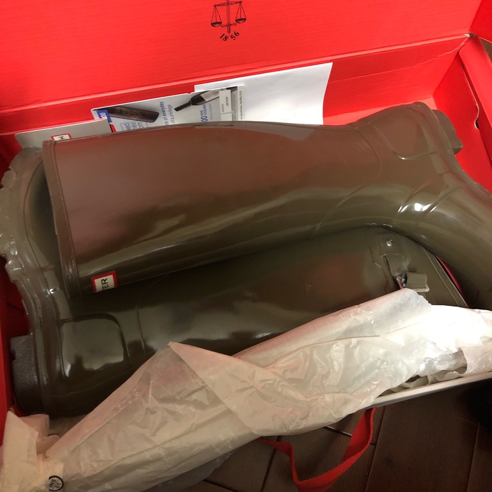 Olive Hunter Rainboots size 7